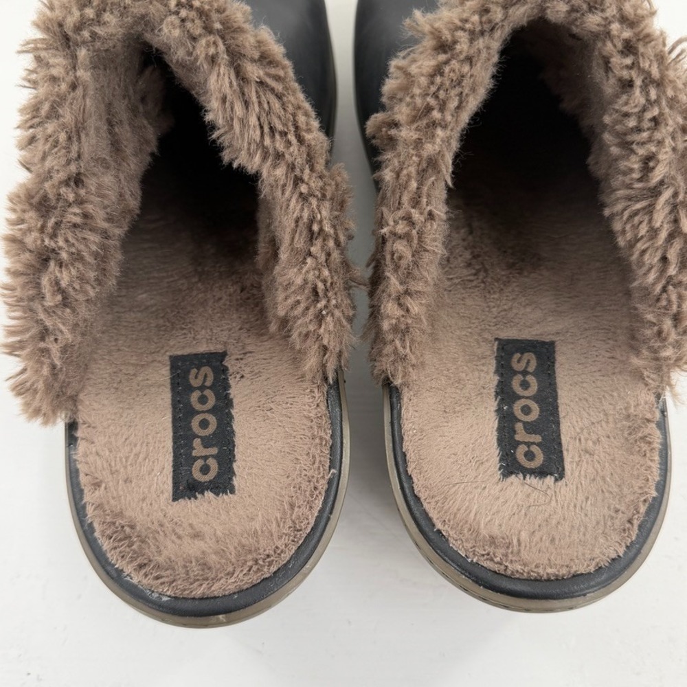 Crocs Womens 9 Black Faux Fur Lined Clogs Slip On Comfort Winter Slide Shoes - Picture 6 of 14